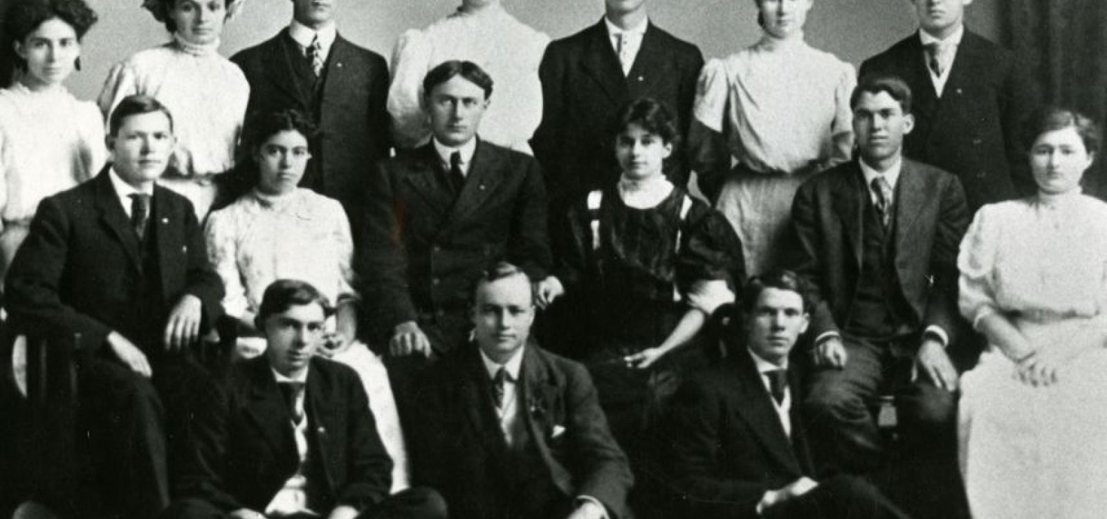 Graduating class of 1907.