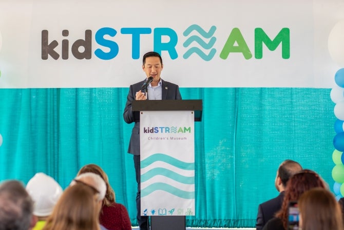 Alumnus Bryan Yee (Business Administration, '06)