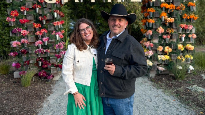 Lisa Poncia (Political Science, ’98) and Loren Poncia (Dairy Science, ’98)